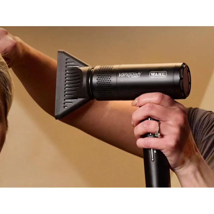 Sèche cheveux profesisonnel Wahl Vanquish COMPACT noir 1600w prise en main